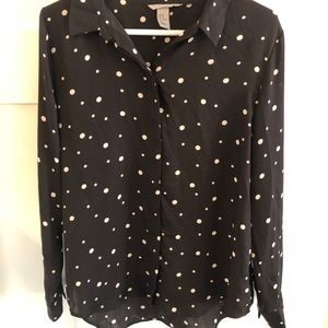 Black and white long sleeve blouse